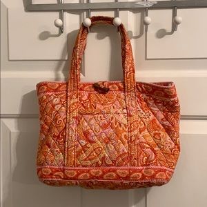Vera Bradley sherbet tote with toggle closure